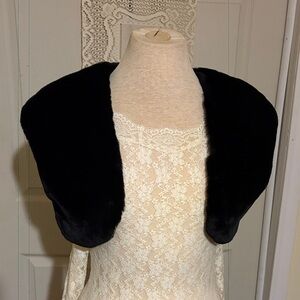 Black Shawl Vest Faux Fur by Jewels